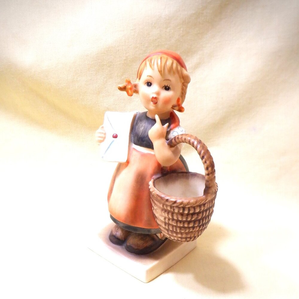 ~~~ HUMMEL *** MEDITATION *** Girl With Basket Envelope